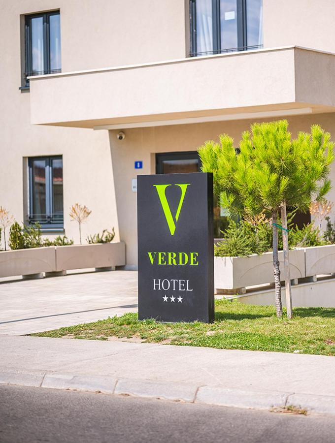 Hotel Verde Podgorica Esterno foto